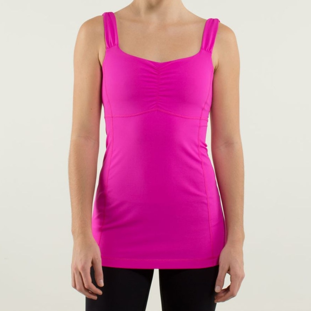 Lululemon Aria Tank II in Paris Perfection Size 6